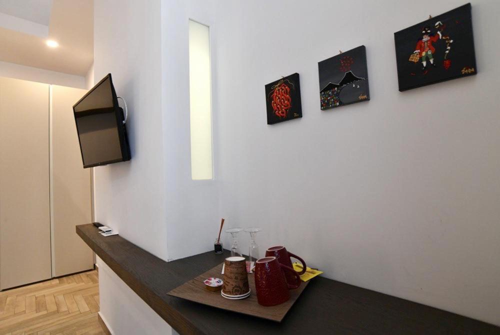Il Picchio Di Chiaia Hotel Naples Luaran gambar