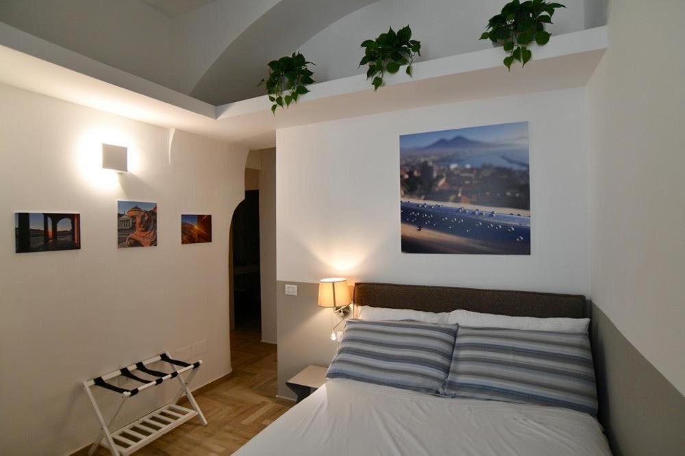 Il Picchio Di Chiaia Hotel Naples Luaran gambar